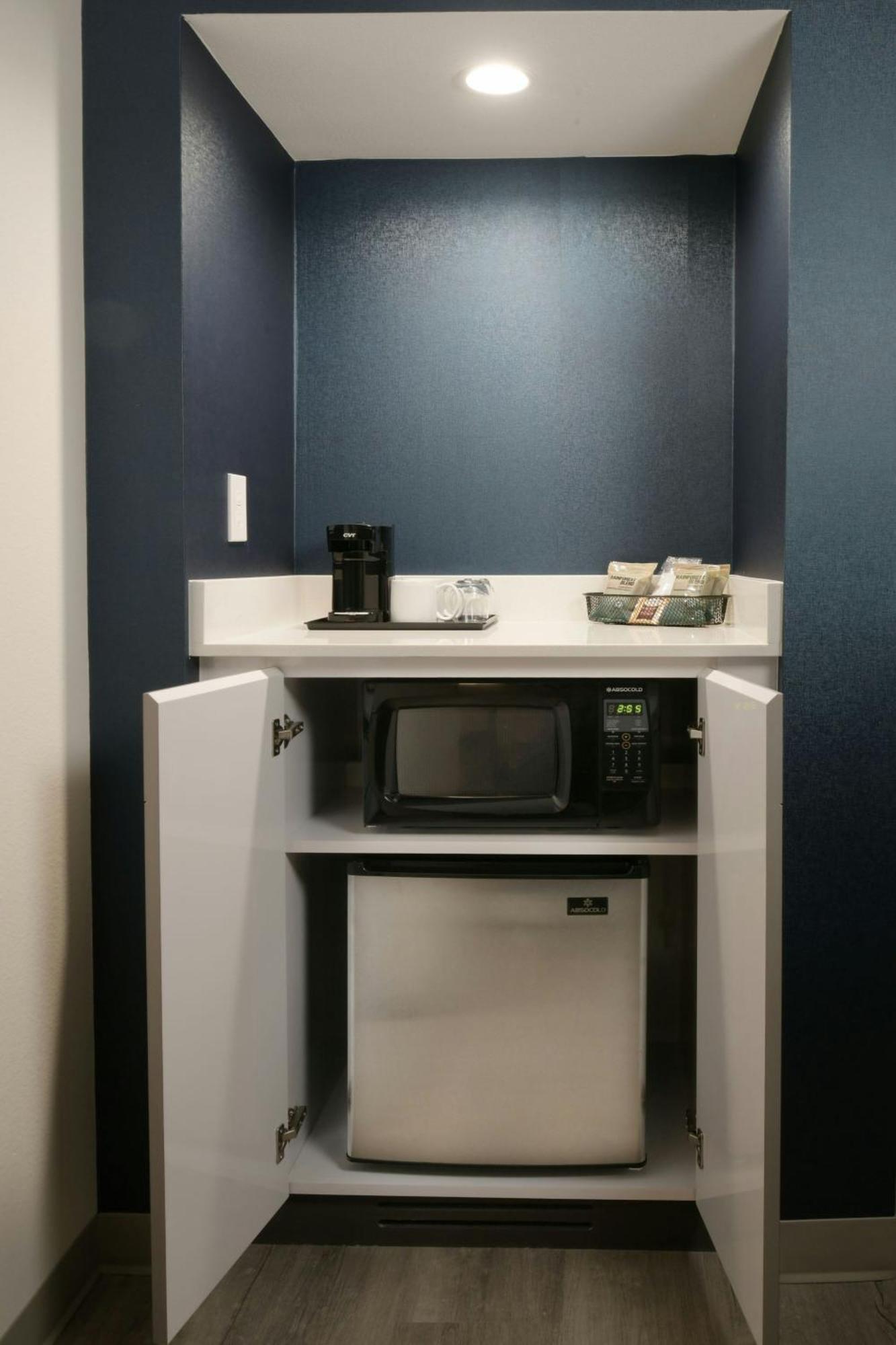 Springhill Suites By Marriott Lindale Tyler Экстерьер фото